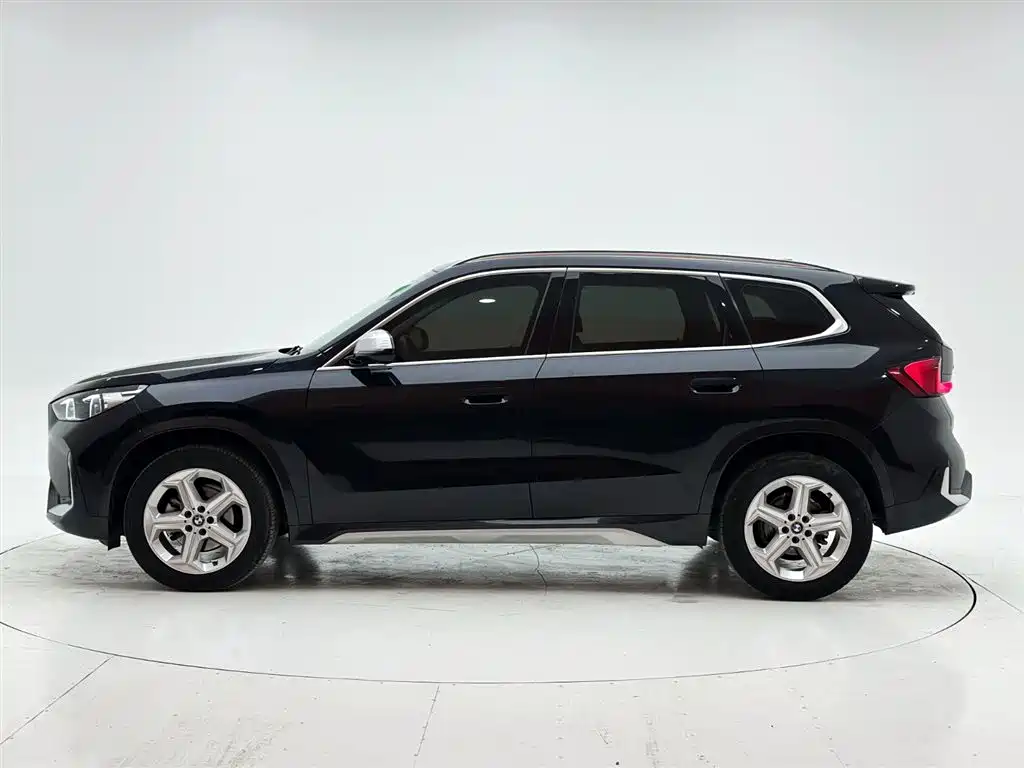 BMW X1 2023 sDrive20Li X Design Package фото 9