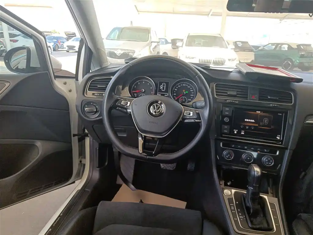 Volkswagen Golf 2019 280TSI DSG Luxury China VI фото 11