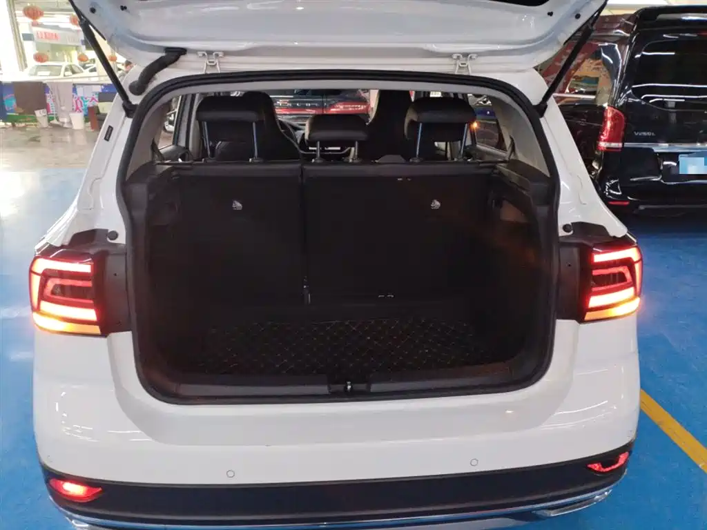 Volkswagen T-Cross 2021 1.5L Auto Comfort Edition фото 15