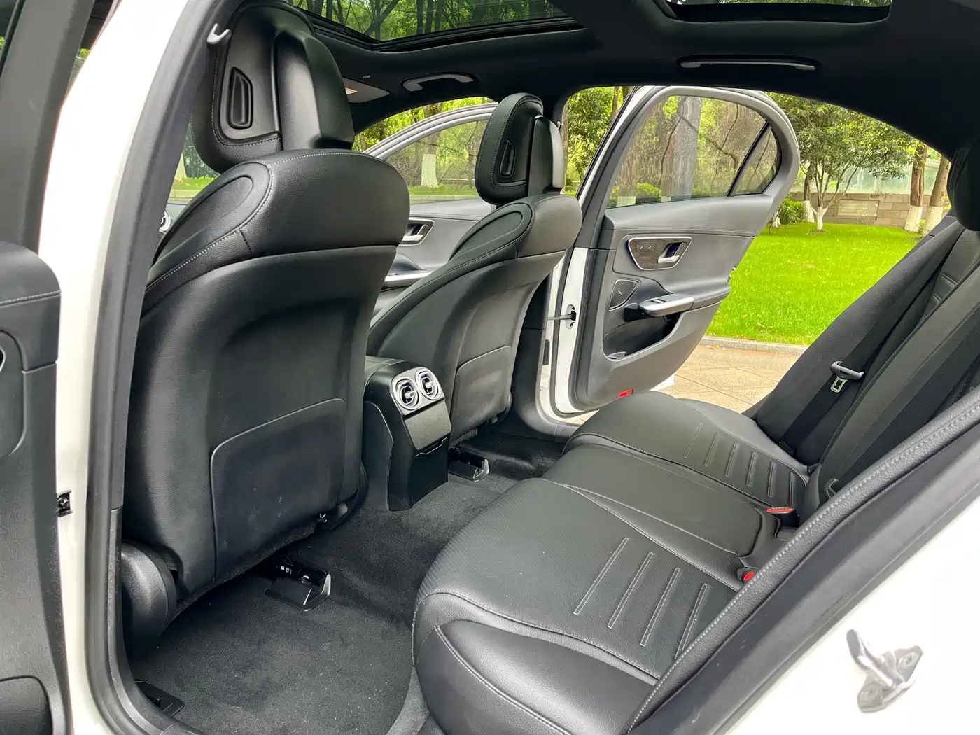 Mercedes-Benz C-Class 2023 C 260 L Sport фото 8