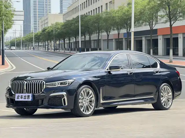 BMW 7 SERIES