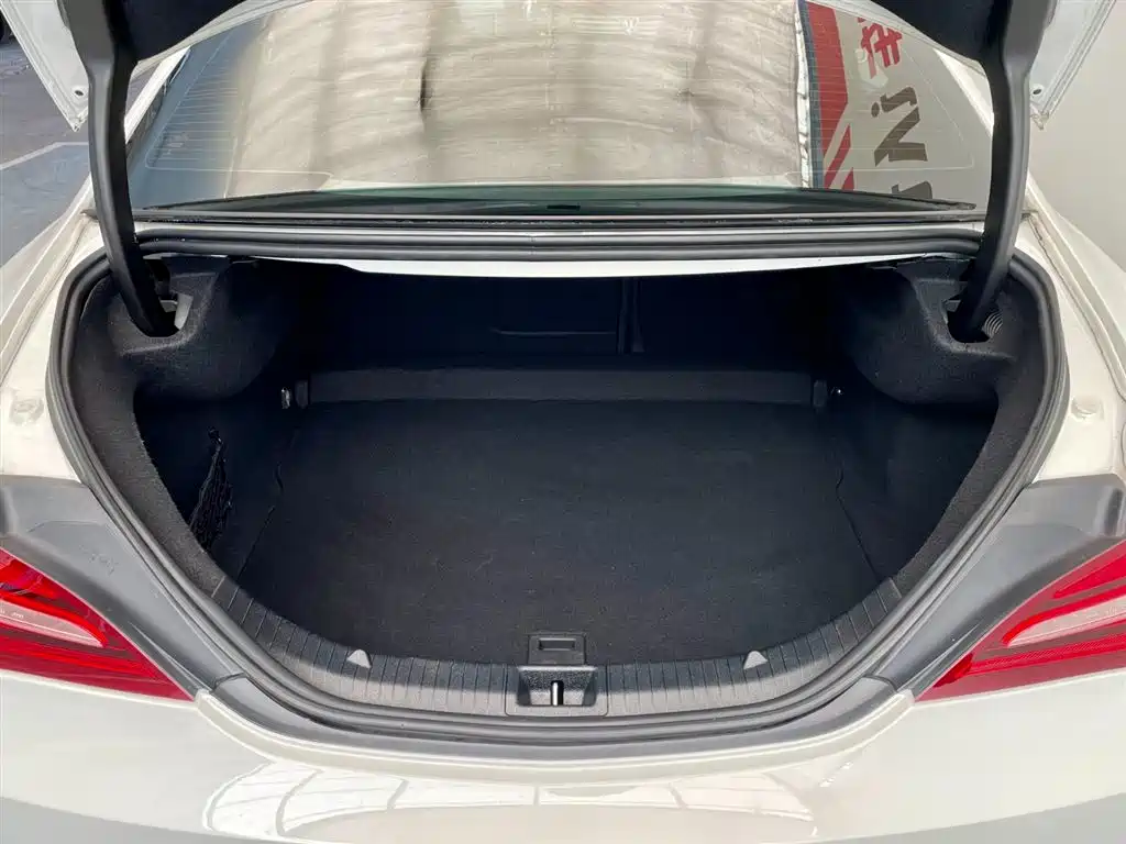 Mercedes-Benz CLA (Import) 2017 Facelift CLA 200 Style фото 17
