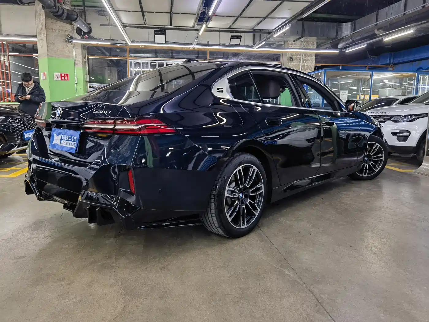 BMW 5 Series 2024 530Li xDrive M Sport Package фото 6