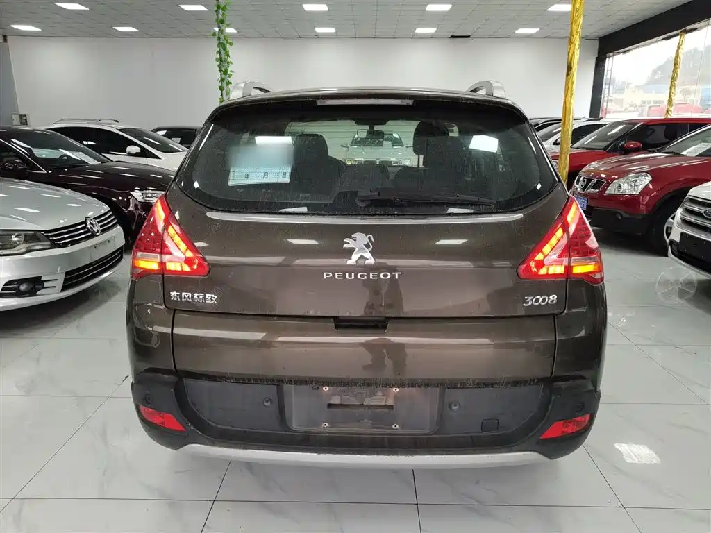 Peugeot 3008 2013 2.0L Automatic Classic Edition фото 4