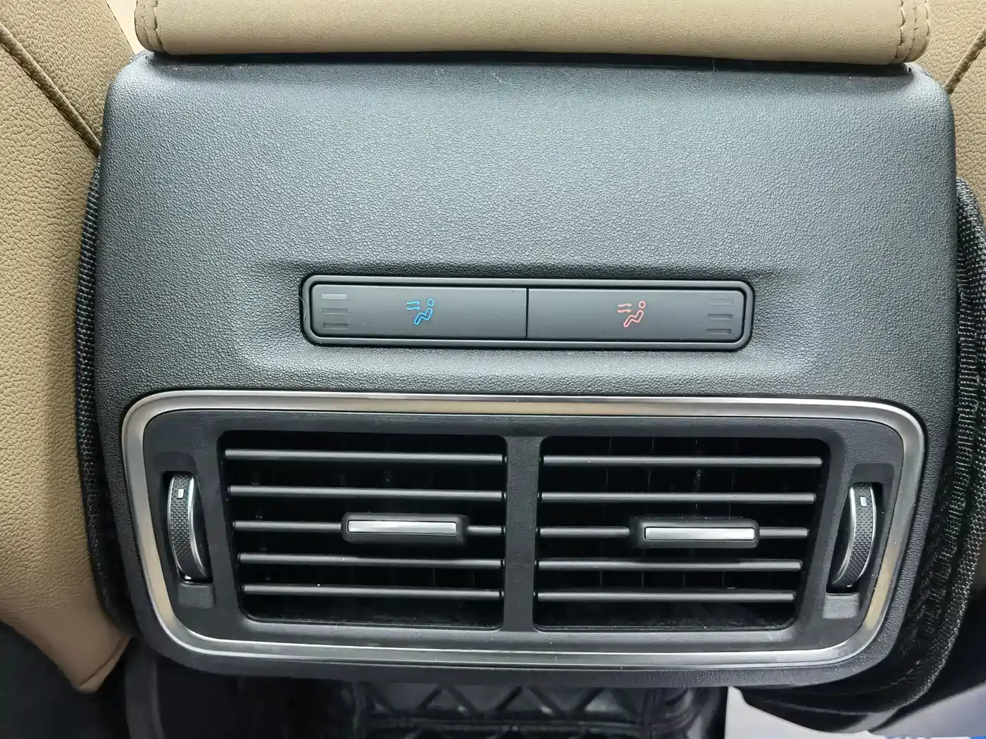 Land Rover Discovery Sport 2024 Performance Technology Edition фото 19