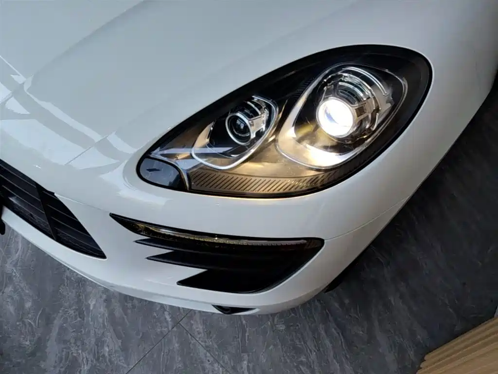 Porsche Macan 2014 Macan 2.0T фото 24
