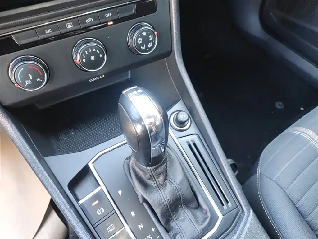 Volkswagen Lavida 2019 280TSI DSG Comfort Edition China VI фото 14