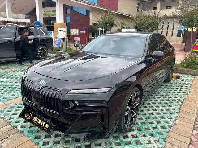 BMW i7 2023 eDrive50L Premium M Sport Package