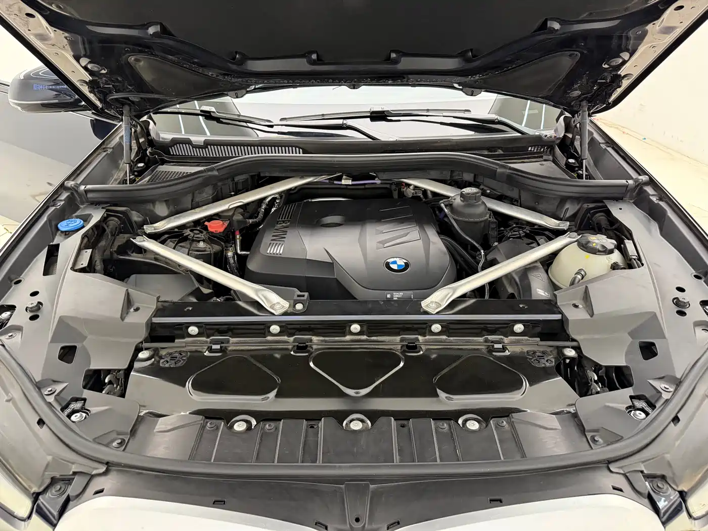 BMW X5 2023 xDrive 30Li Premium M Sport Package фото 10