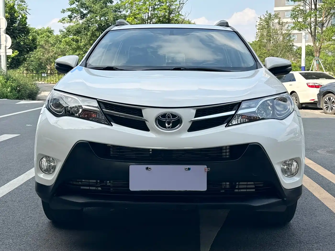 Toyota RAV4 Rongfang 2013 2.0L CVT 4WD Pioneer фото 2