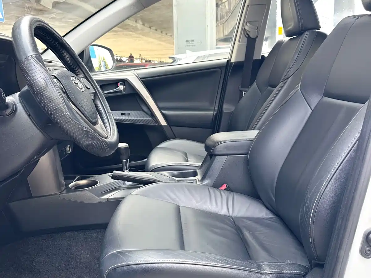 Toyota RAV4 Rongfang 2013 2.0L CVT 4WD Pioneer фото 4