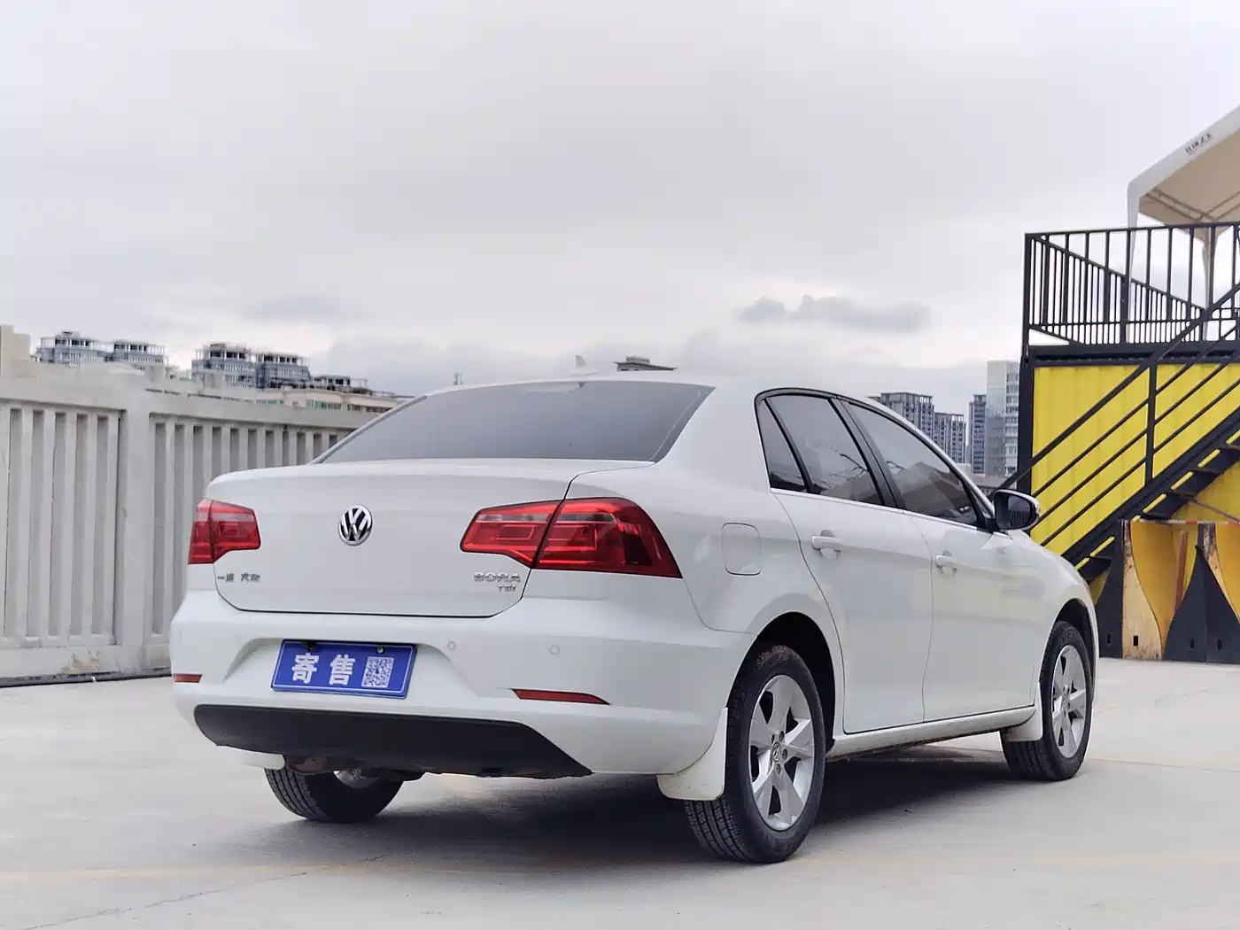 Volkswagen Bora 2014 1.6L Automatic Comfort Edition фото 3