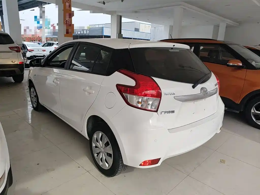 Toyota YARiS L Zhi Xuan 2015 1.5E Auto Charming Edition фото 5