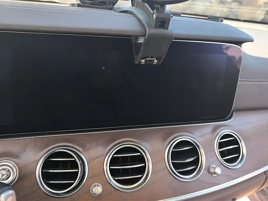 Mercedes-Benz E-Class 2018 Facelift E 300 L Luxury фото 13