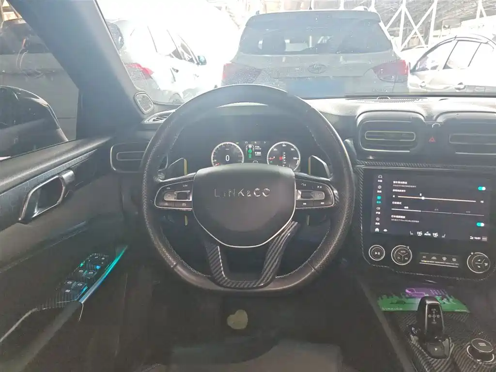 Lynk & Co 03 New Energy 2020 1.5T PHEV Pro фото 3