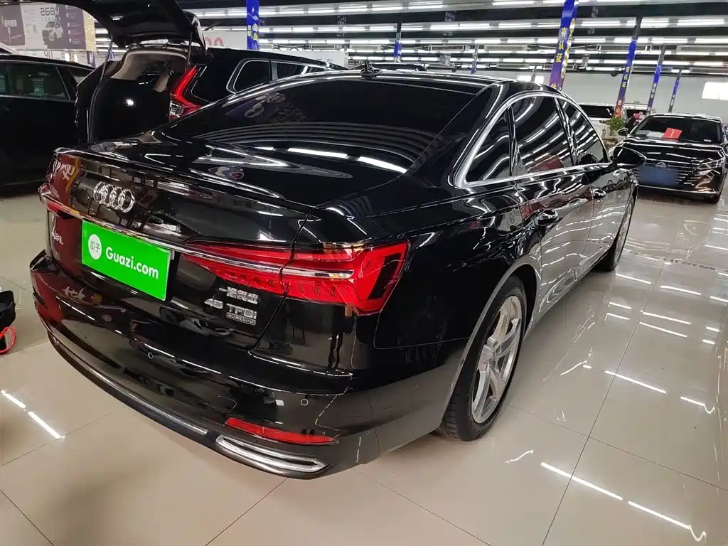 Audi A6L 2019 45 TFSI quattro Exclusive Elegance фото 7