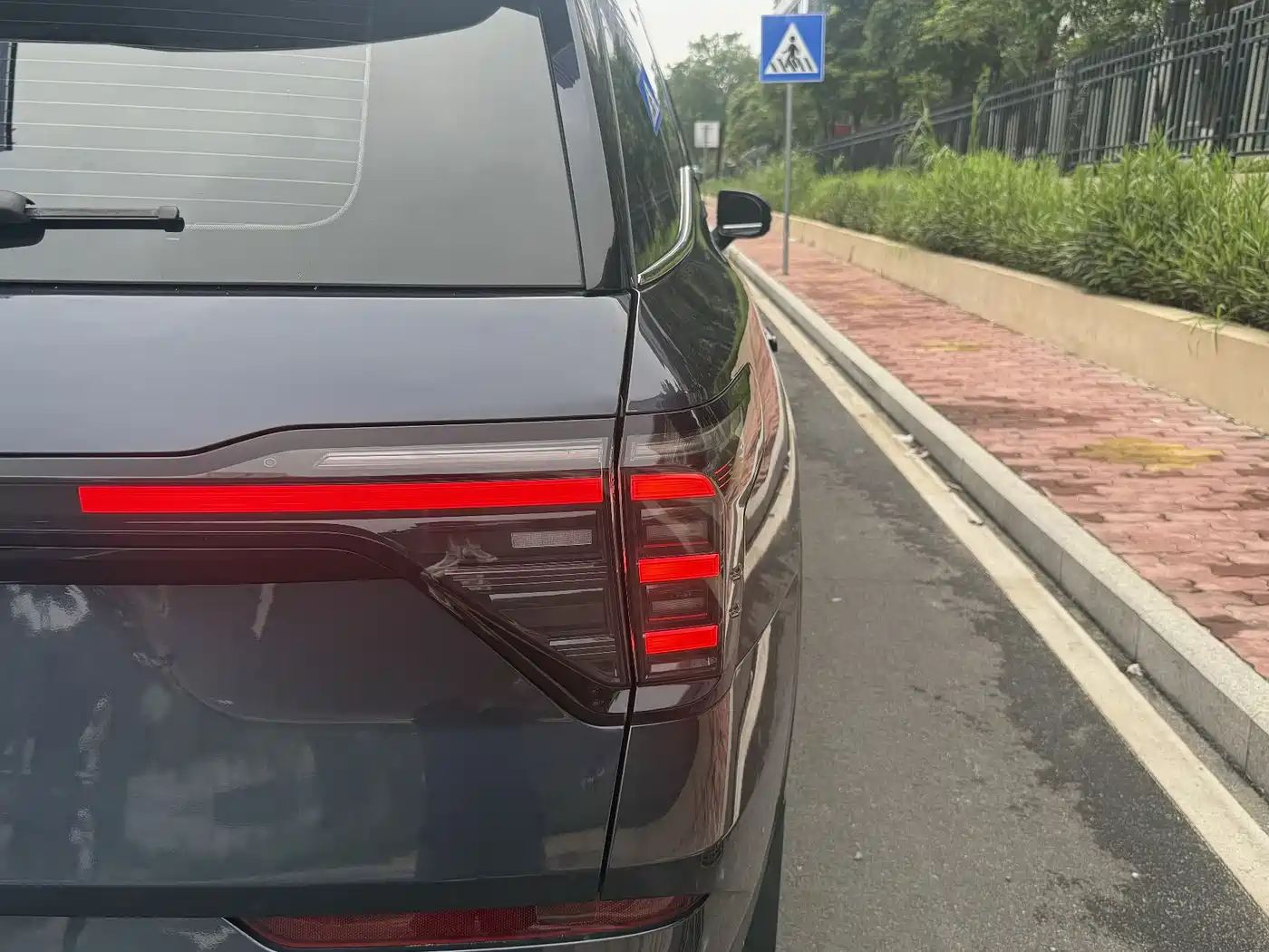Ford Edge 2023 Edge L 2.0T EcoBoost E Hybrid FWD 7-Seater Luxury фото 9