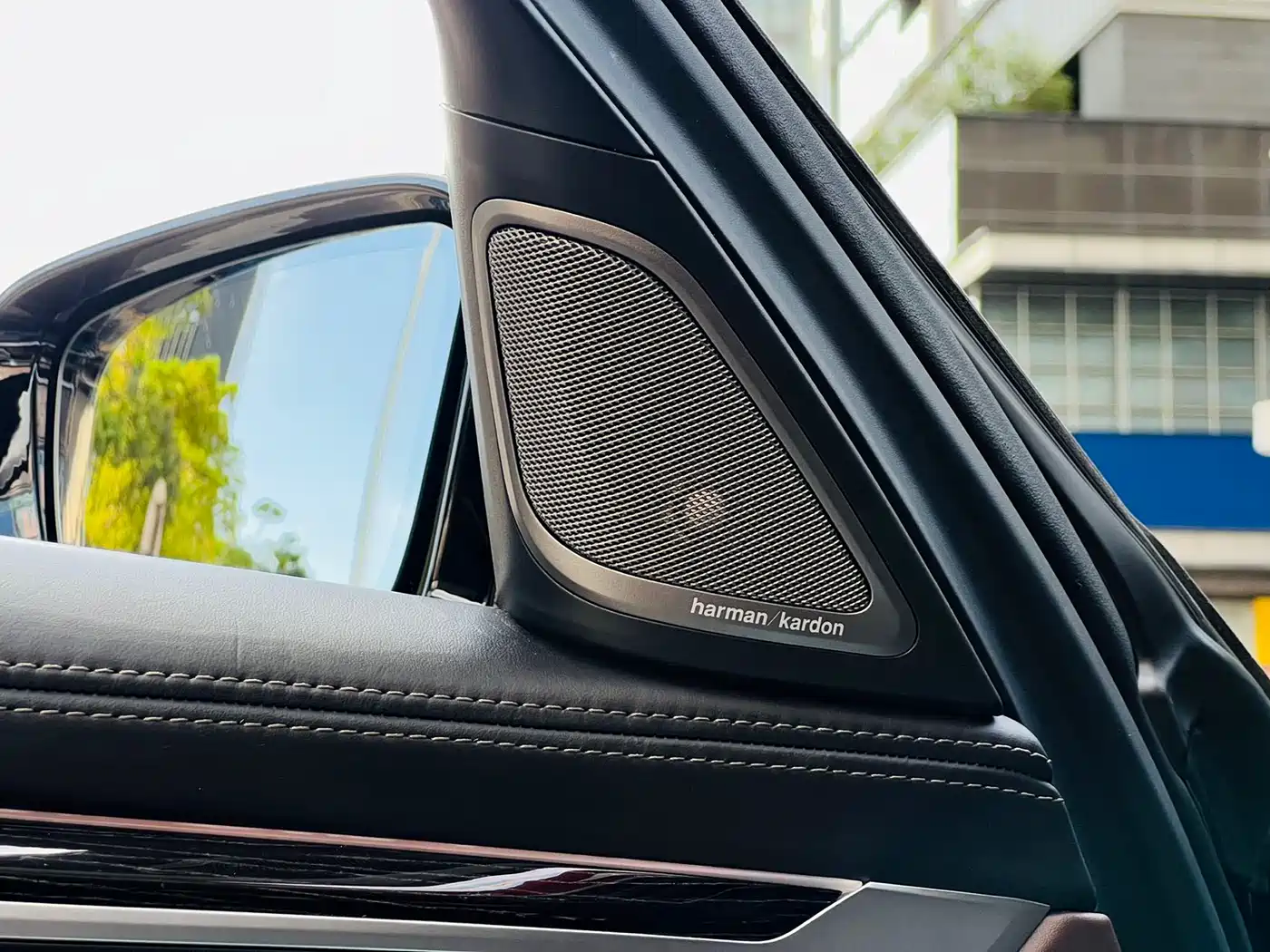 BMW 7 Series 2019 740Li Leading M Sport Package фото 19