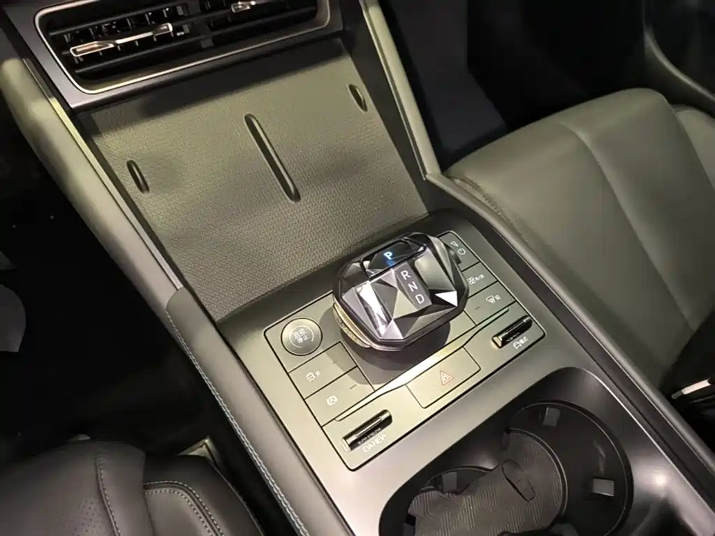 BYD Qin L 2024 DM-i 80KM Superior фото 14