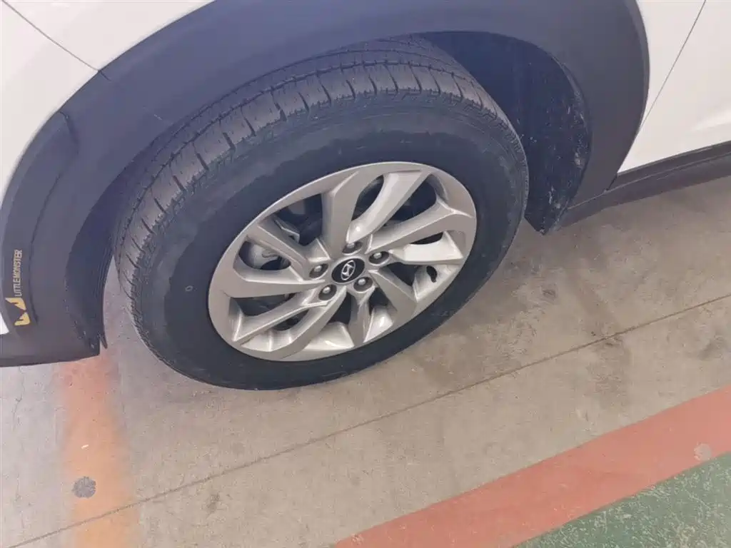 Hyundai Tucson 2018 1.6T DCT 2WD 15th Anniversary Special Edition фото 23