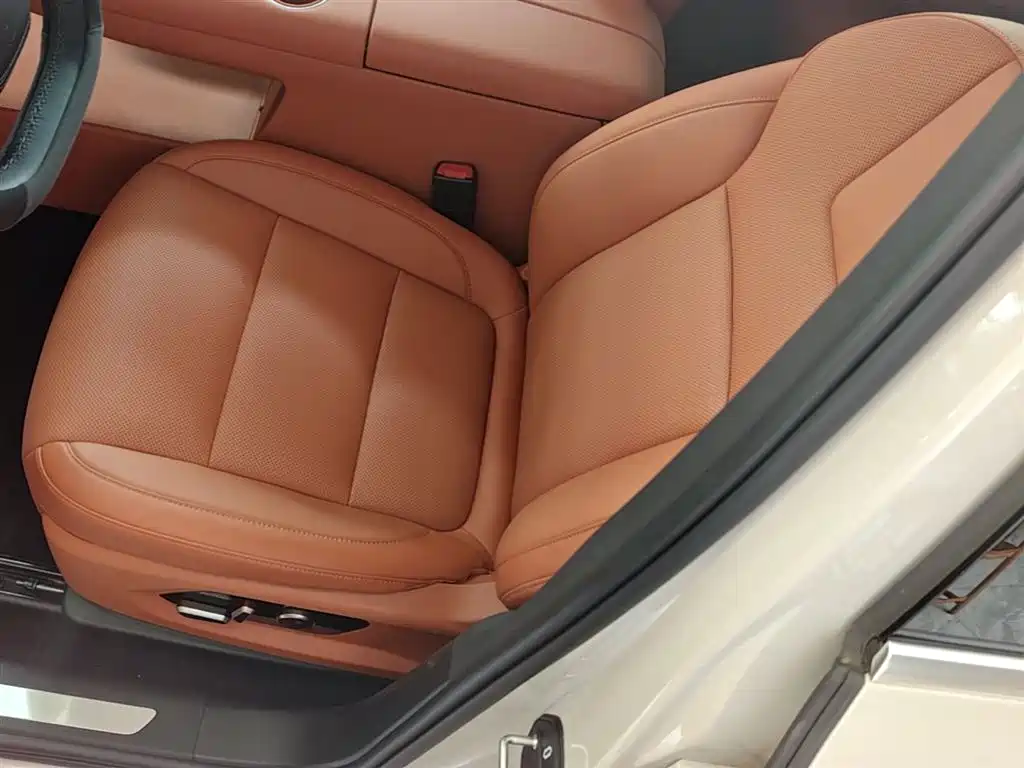 AITO Wenjie AITO M5 2025 Extended Range Ultra AWD фото 15