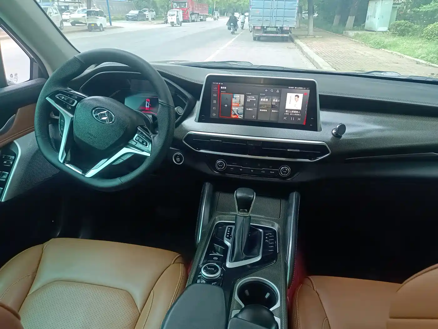 SAIC Maxus D90 2017 2.0T Automatic 4WD Sirius фото 6
