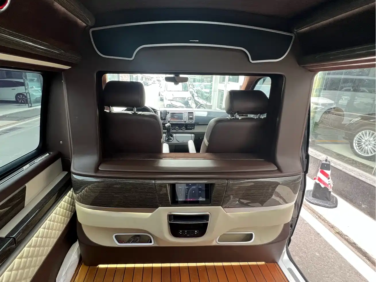 Volkswagen Caravelle 2019 2.0TSI 4WD Luxury 7-seater фото 17