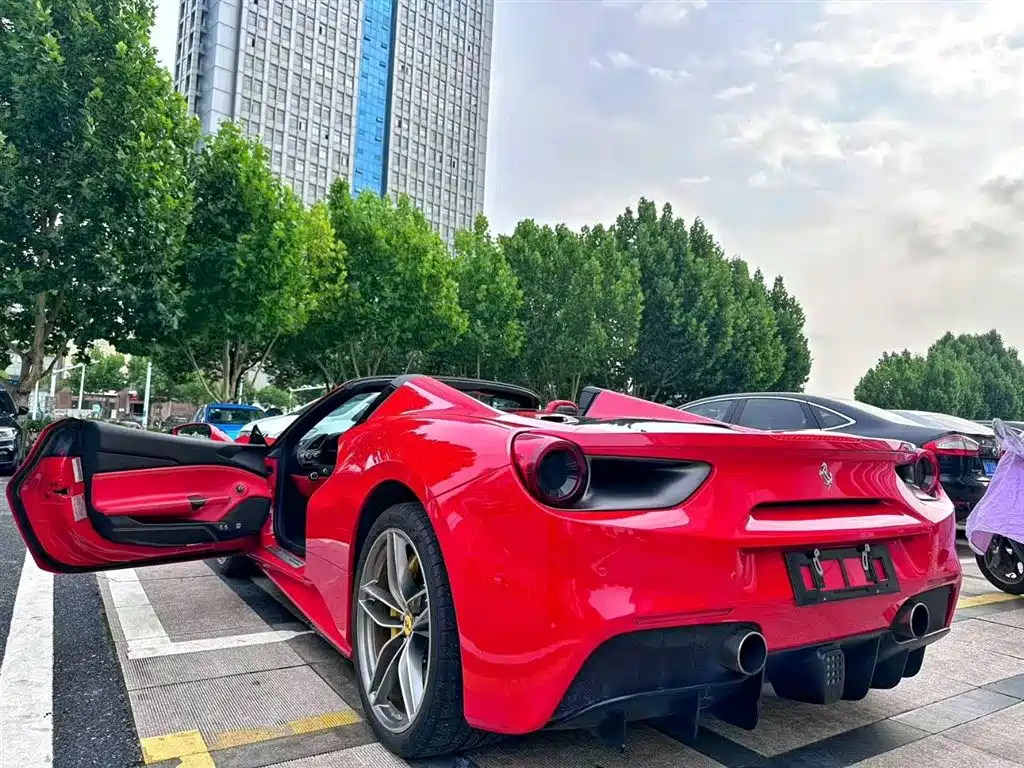 Ferrari 488 2018 2015 488 Spider