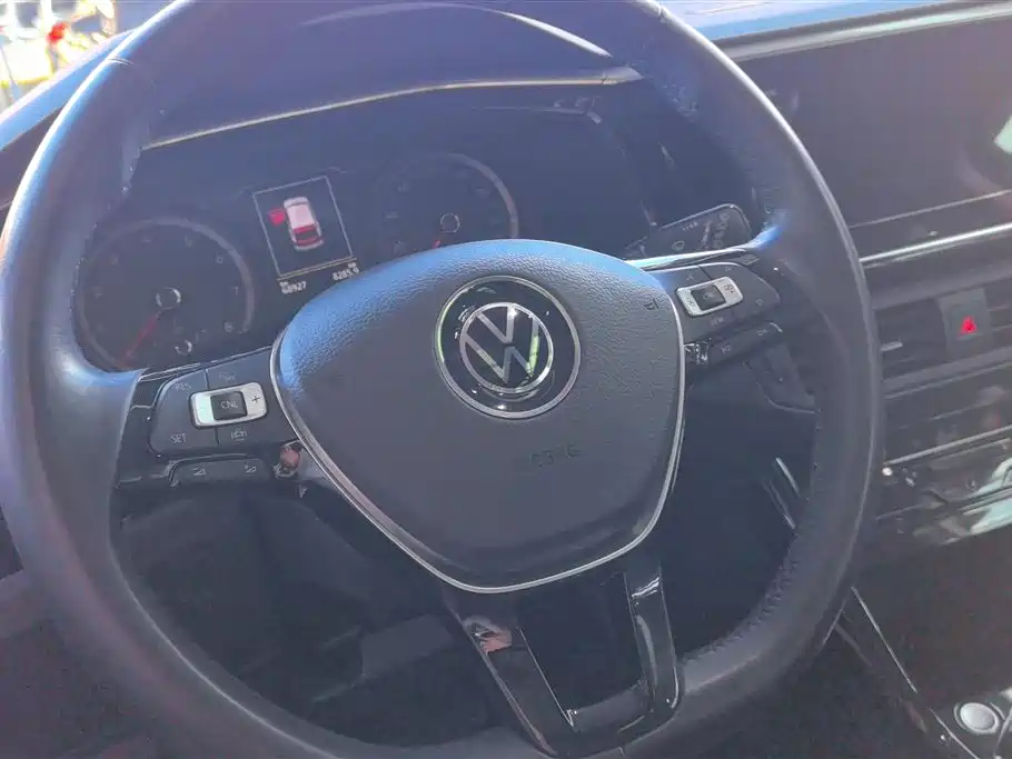 Volkswagen Tayron 2021 330TSI 2WD Luxury Smart Connect Edition фото 15