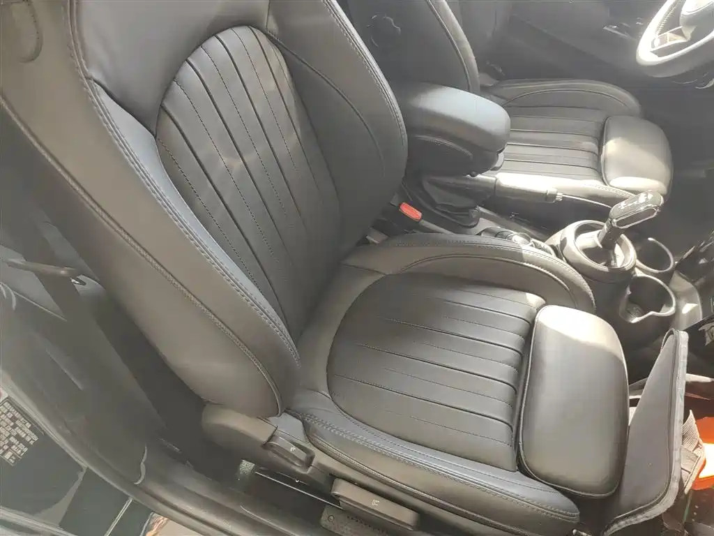 MINI JCW