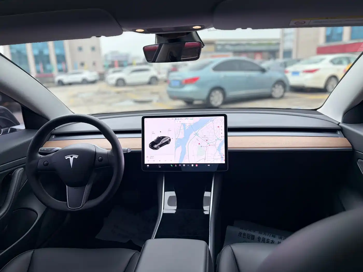 TESLA MODEL 3