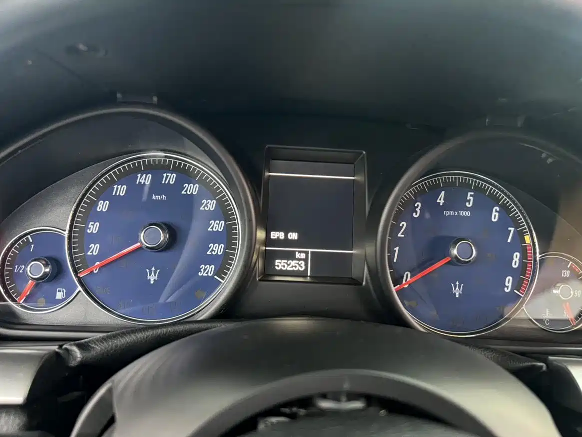 Maserati GranTurismo 2015 2007 4.2L Standard