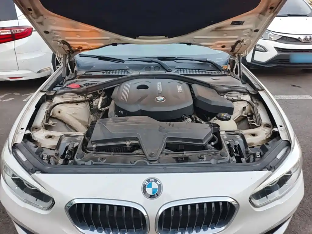 BMW 1 Series (Import) 2019 2018 118i Sport Design Package
