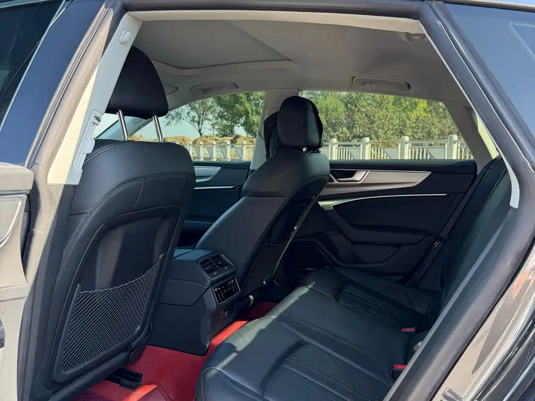Фото 5 - Audi A7