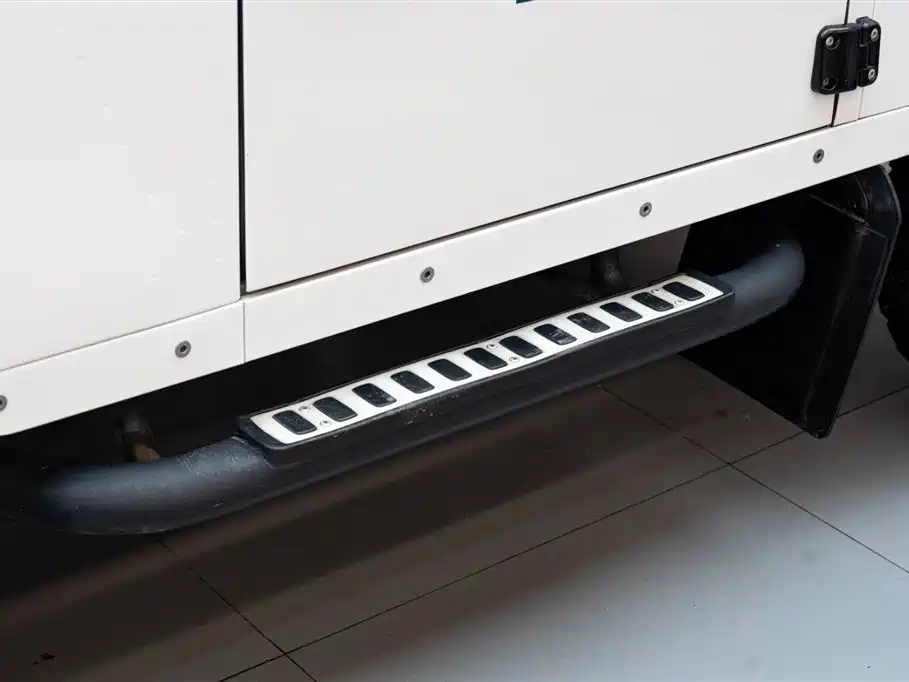 Land Rover Defender 2010 Ice·Fire Limited Edition фото 19