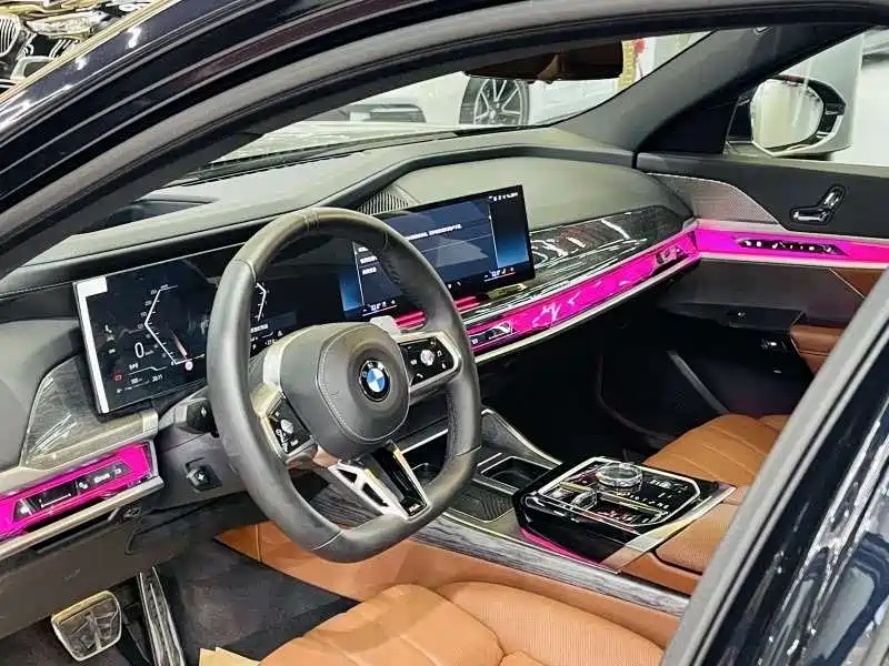 BMW 7 Series 2023 740Li Exclusive M Sport Package фото 3