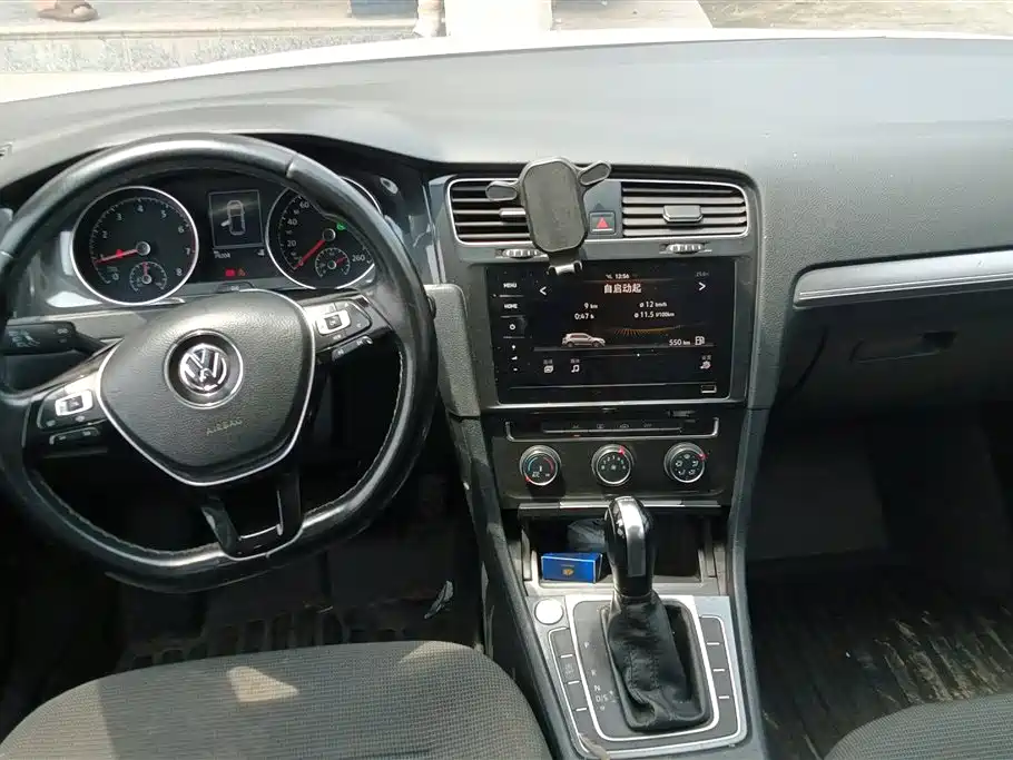 Volkswagen Golf 2020 Beloved Edition 280TSI DSG Comfort фото 12