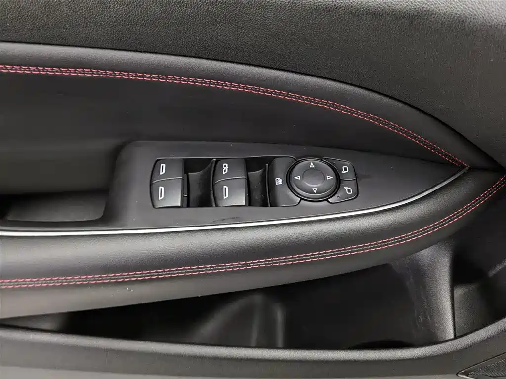 Buick Regal 2017 GS 28T Luxury Model фото 9