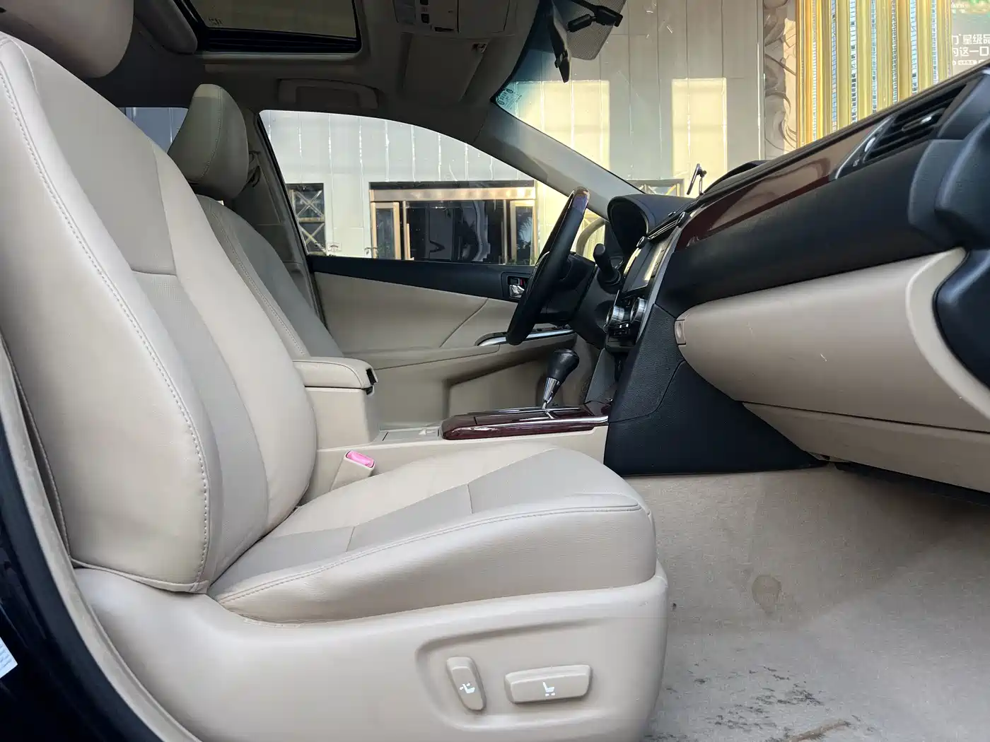 Toyota Camry 2013 2.5G Comfort фото 9