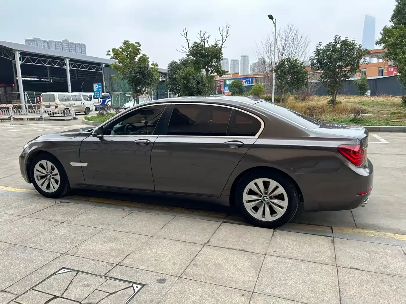 BMW 7 Series 2013 Model 730Li Luxury фото 5