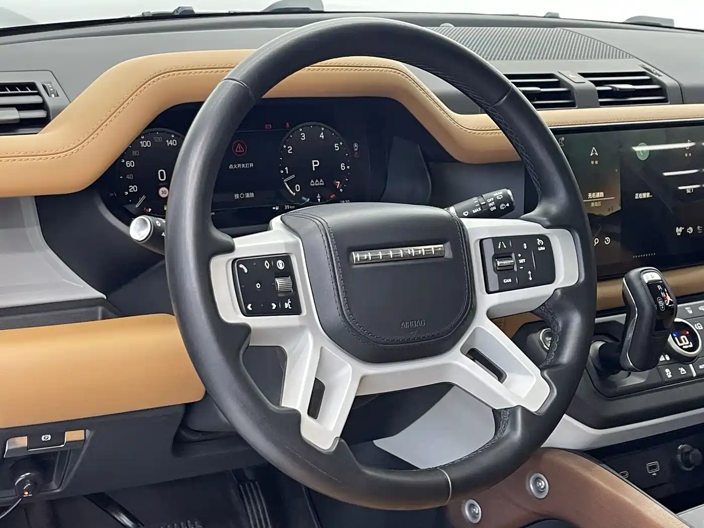 Land Rover Defender 2024 110 3.0T P400 Dark Special Edition фото 6