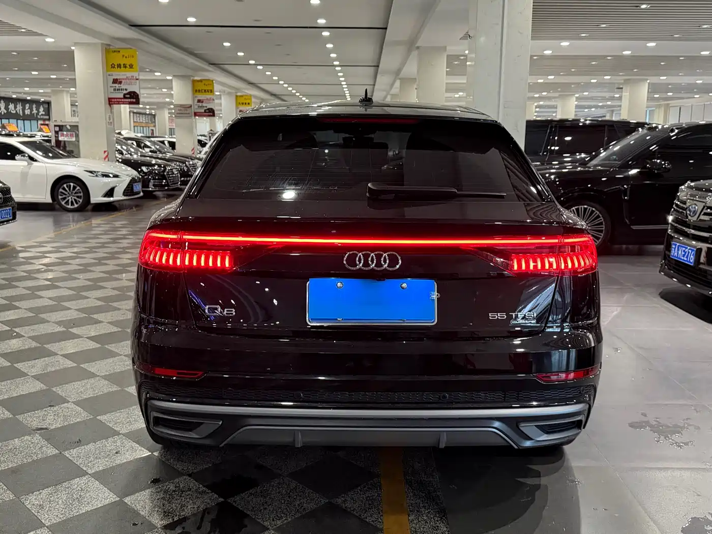 Audi Q8 2024 2023 55 TFSI Luxury Sport