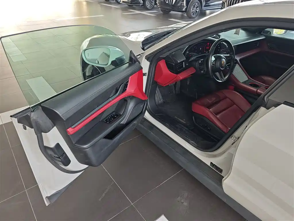 Porsche Taycan 2020 Taycan фото 16