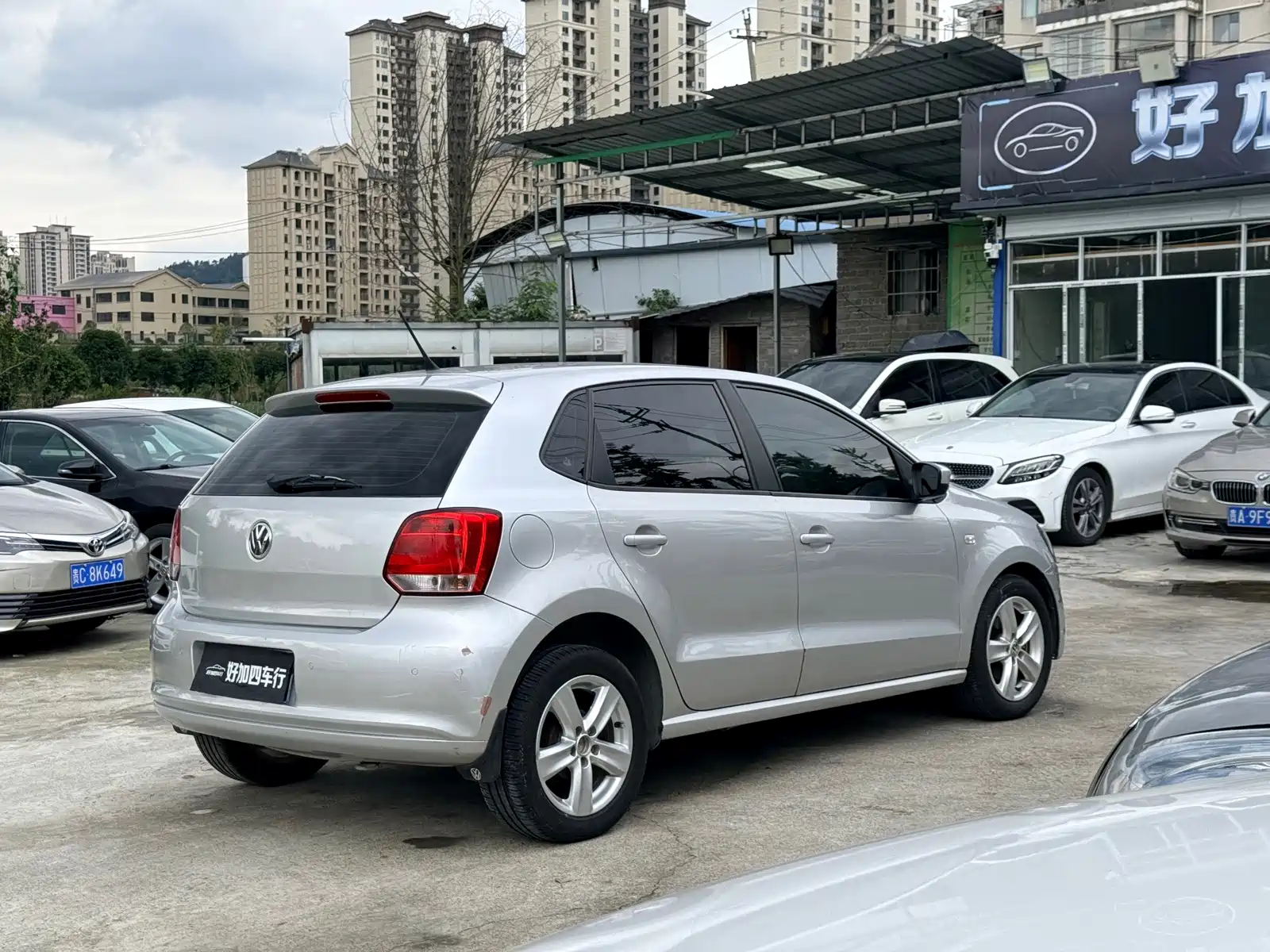 صورة 9 - Volkswagen Polo