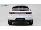 Photo 4 - Porsche Macan