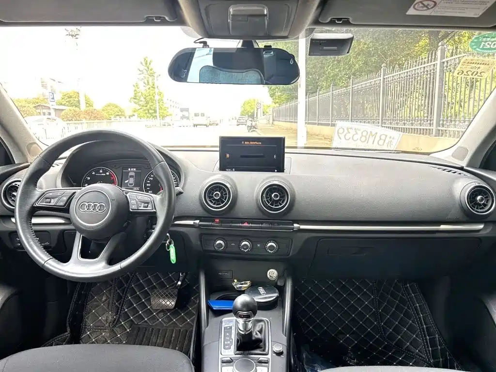 Audi A3 2018 30th Anniversary Limousine 35 TFSI Progressive фото 9