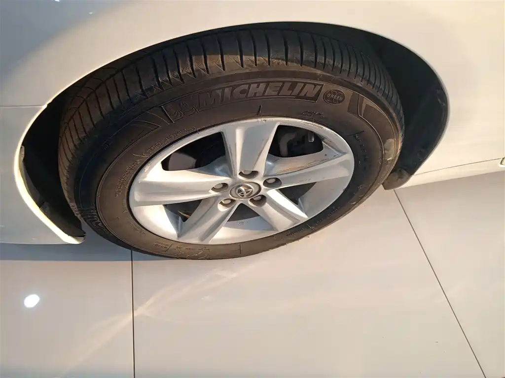 Toyota Reiz 2013 2.5V Elite Edition фото 23