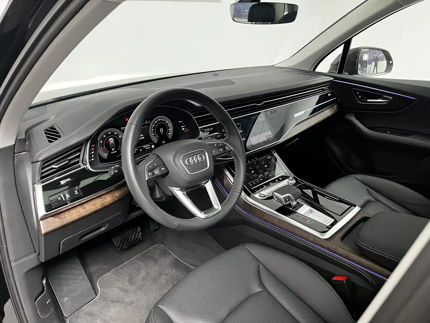 Audi Q7 2025 45 TFSI quattro S line Black Warrior фото 16