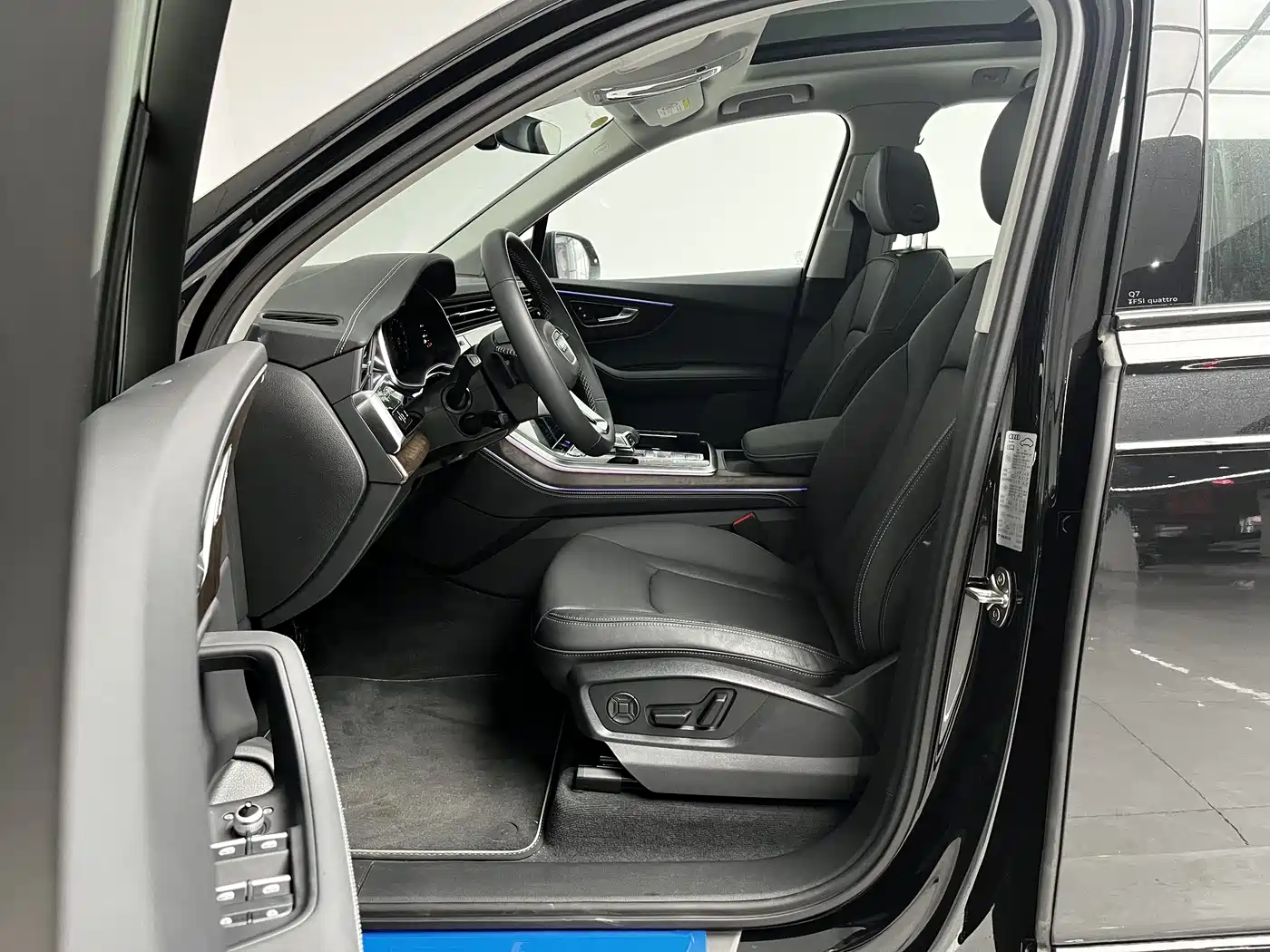 Audi Q7 2025 45 TFSI quattro S line Black Warrior фото 18