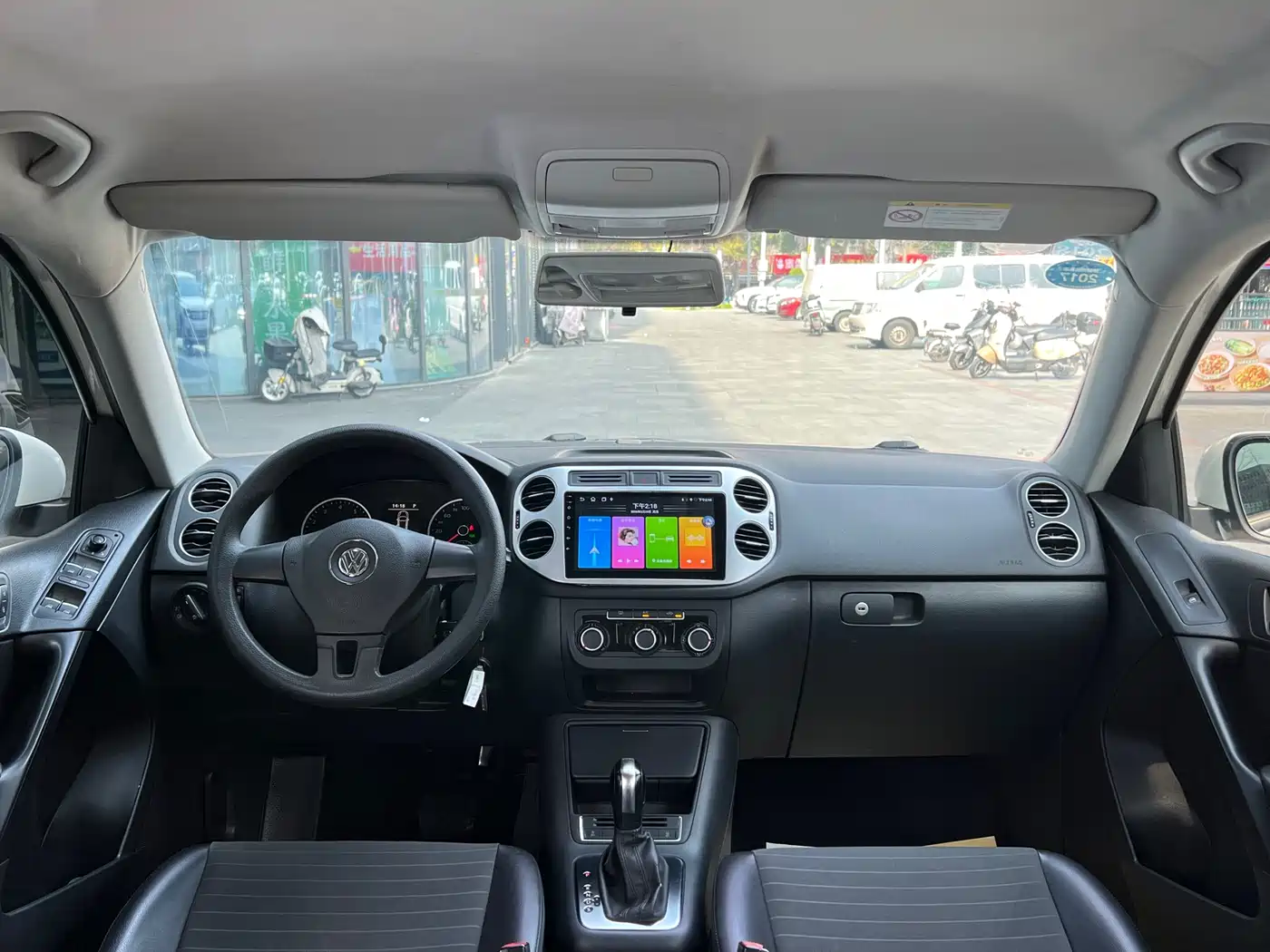 Volkswagen Tiguan 2015 1.8TSI Automatic 2WD Trendline фото 13